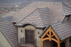 Memilih Jenis Atap Rumah yang Tepat: Pertimbangkan Faktor Biaya, Bahan, dan Perawatannya